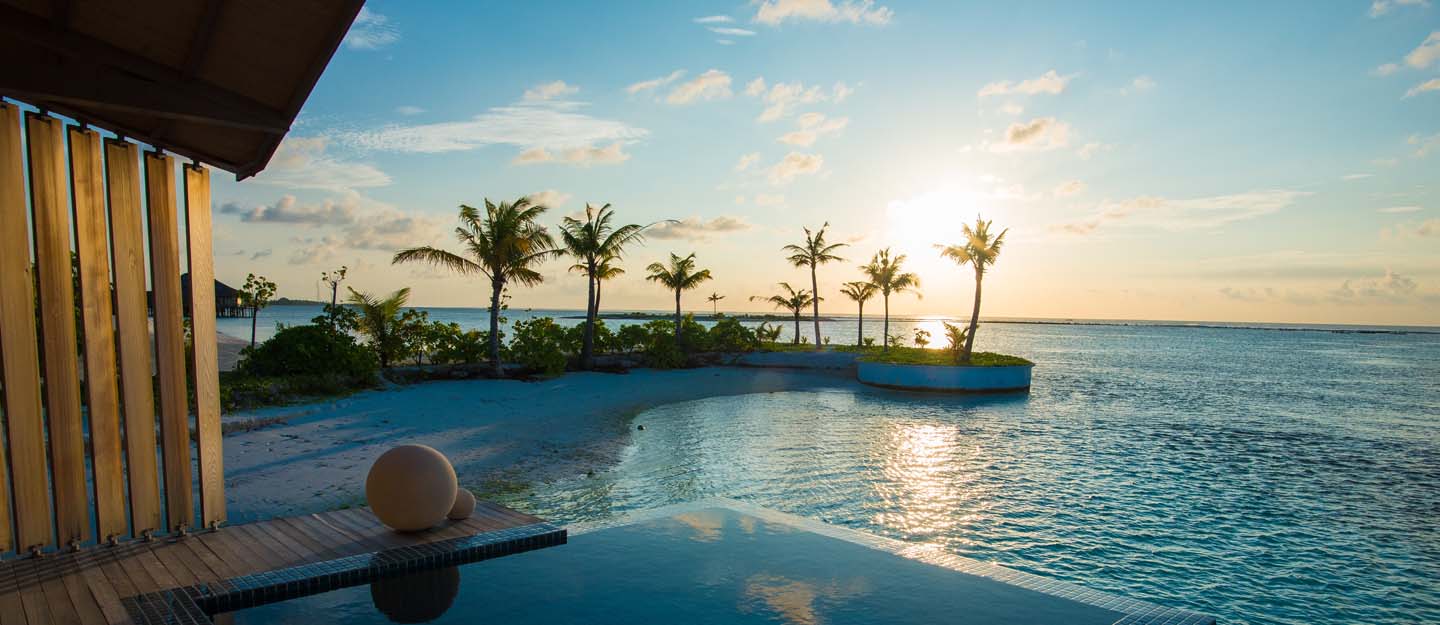 Retiring by the Waves: The Joy of Beach House Living in Your Golden Years